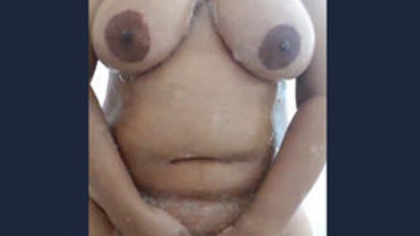 Big Boobs Desi Babe Ashrina On Cam Part 6