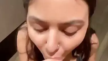 Celebrity Hairdresser Sucks Actor’s Dick In Blowjob Mms