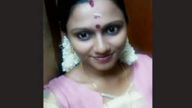 Desi Mallu Girl Showing Her Boobs & Pussy