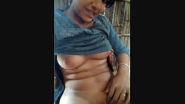 Indian Beautiful And Horny Girl