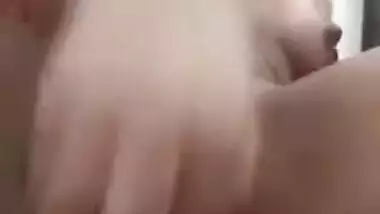 Horny Desi XXX woman masturbating her pussy with corn