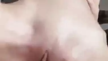 Sexy porn MMS of a sexy Turkish whore riding her boss