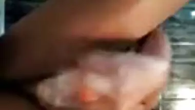 Horny Desi Xxx Bitch Masturbating Pussy With Bottle Video Mms