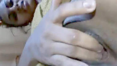 Desi Girl fingering Wet Pussy