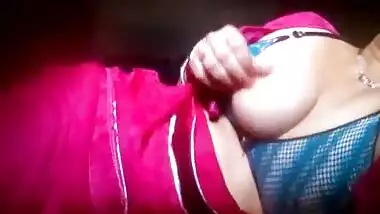 Desi bhabi boob