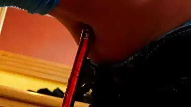 Paula s herself by piercing her navel with a giant pencil that pierces her entire belly Sexy