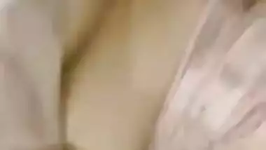 Sexy Bangla girl teases with her big XXX breasts on Desi live chat