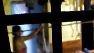 Desi Bhabhi Bathing 3