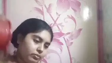 Bengali Chubby Sister Nude Bathing Video For Lover