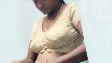 Indian Mom Isnt Ashamed Of Revealing Xxx Body Parts On The Camera